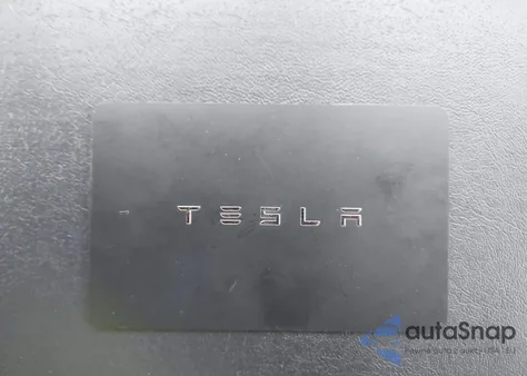 2018 Tesla Model 3 Long Range/Performance z USA, uszkodzony, nr VIN 5YJ3E1EB8JF132506